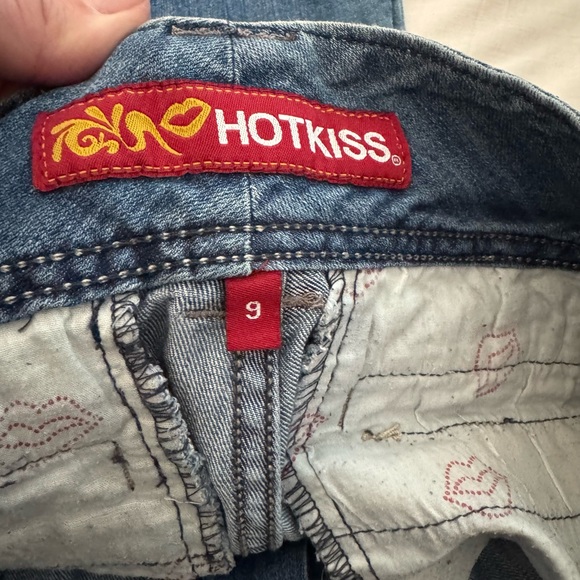 Women's Low Rise Flare Jeans - Picture 6 of 7